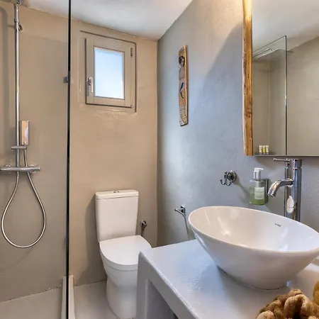 Amalgam Homes Paros Beachfront Villa *