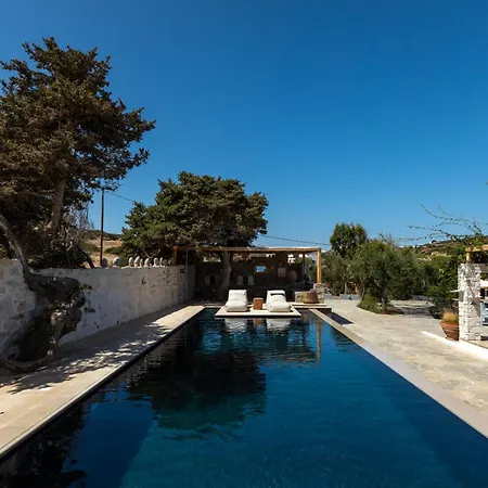 Amalgam Homes Paros Beachfront Villa *