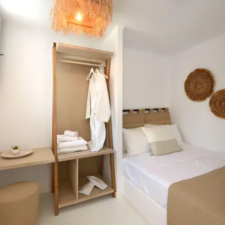 Amalgam Homes Paros Beachfront * Ampelas