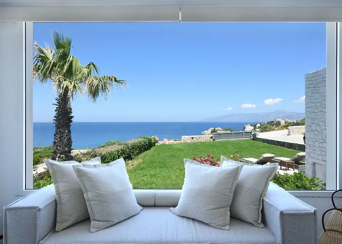Amalgam Homes Paros Beachfront וילה